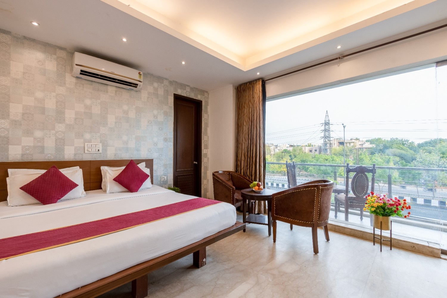 Hotels in New Delhi near Apollo Hospital